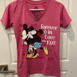 2/$25 NWOT Disney Mickey and Minnie Short Sleeve Shirt Pink V-neck Size XS